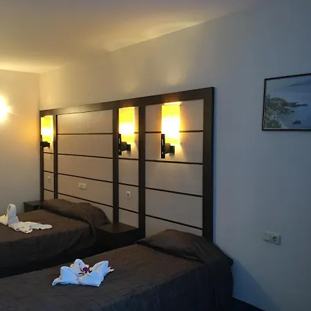 S B Sea View Rooms Apartment