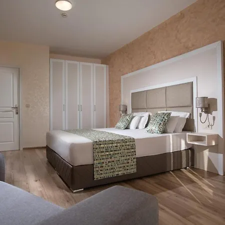 Apartment S B Sea View Rooms Pomorie