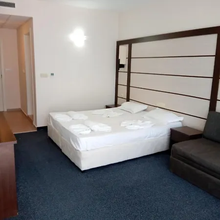 Apartment S B Sea View Rooms *