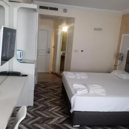 S B Sea View Rooms *